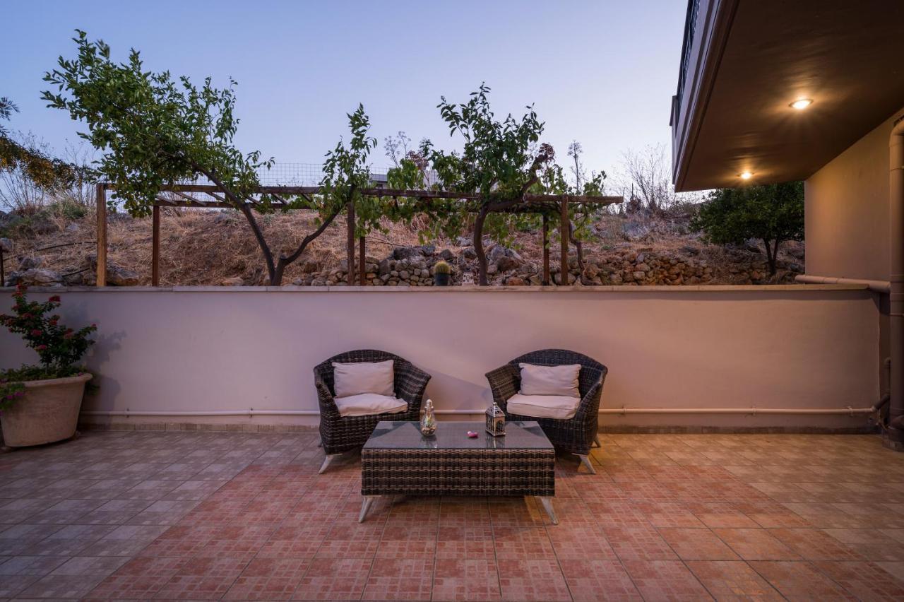 Tholos Apartments Chania  Екстер'єр фото